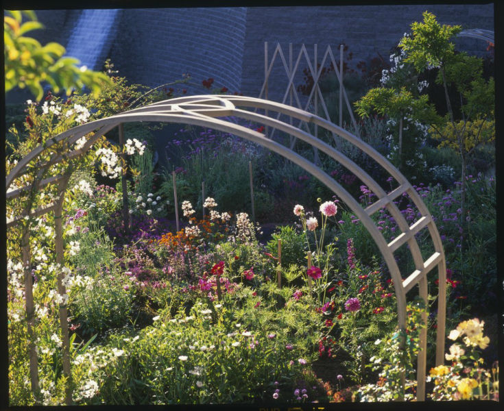 Arbors and aromatics fill the space 